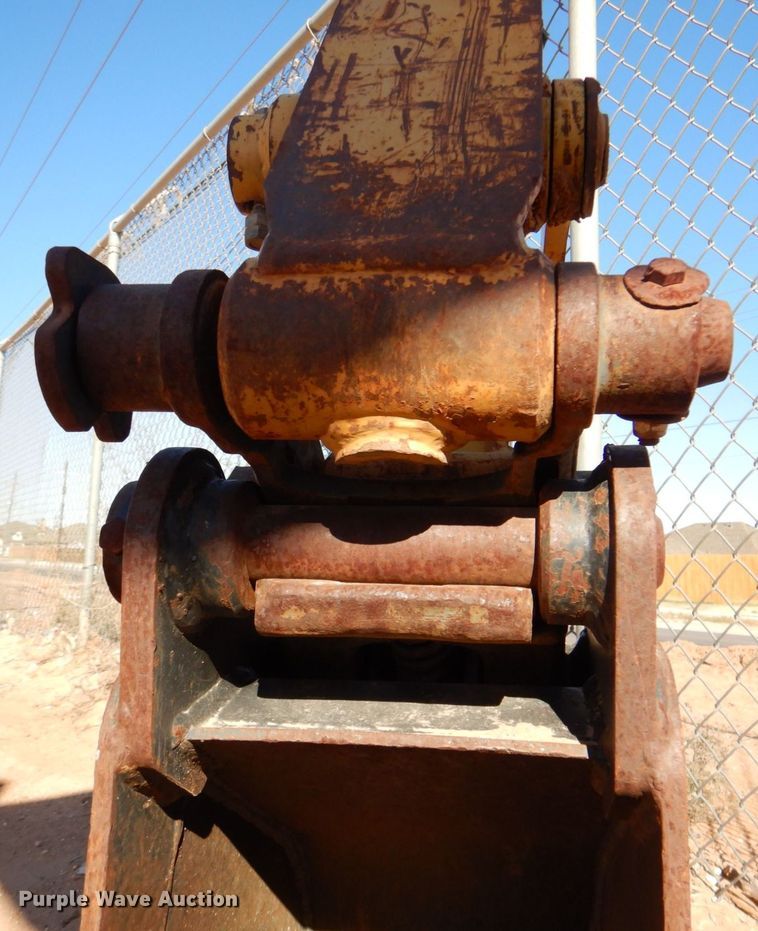 image for item DQ1910 2006 Caterpillar 303CCR  mini excavator