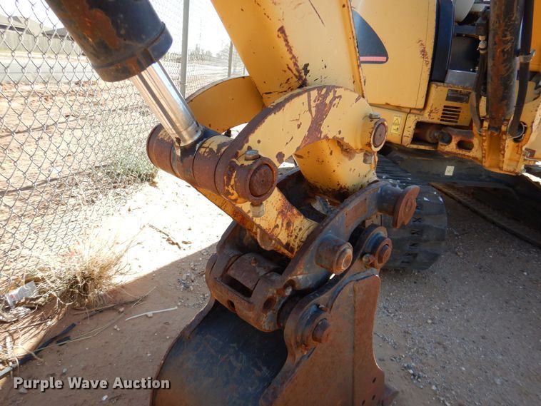 image for item DQ1910 2006 Caterpillar 303CCR  mini excavator