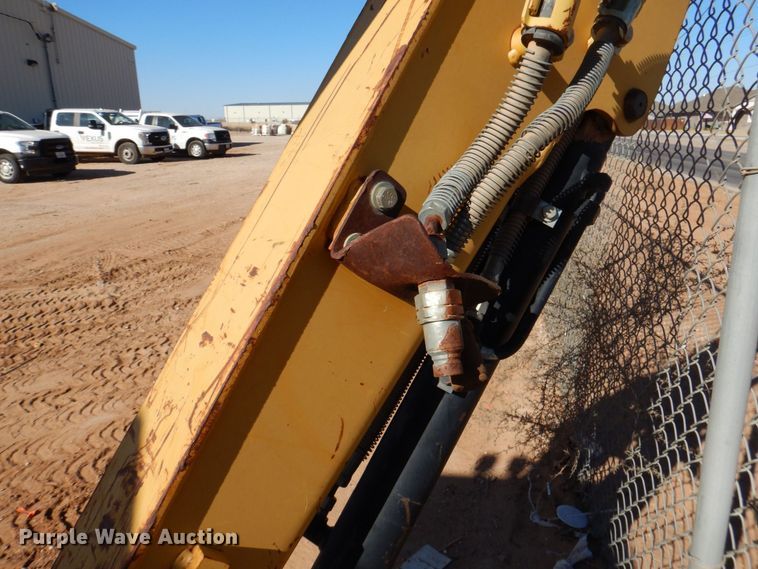 image for item DQ1910 2006 Caterpillar 303CCR  mini excavator