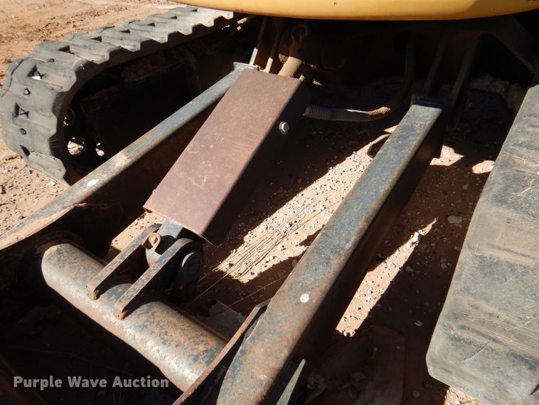 image for item DQ1910 2006 Caterpillar 303CCR  mini excavator