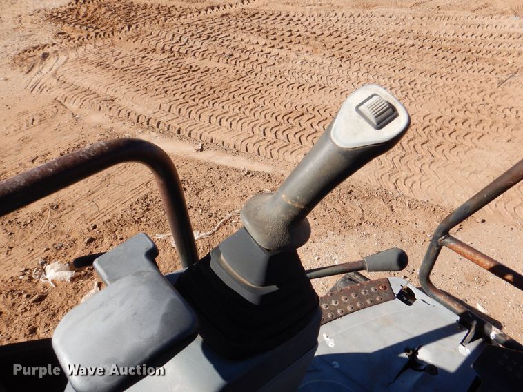 image for item DQ1910 2006 Caterpillar 303CCR  mini excavator