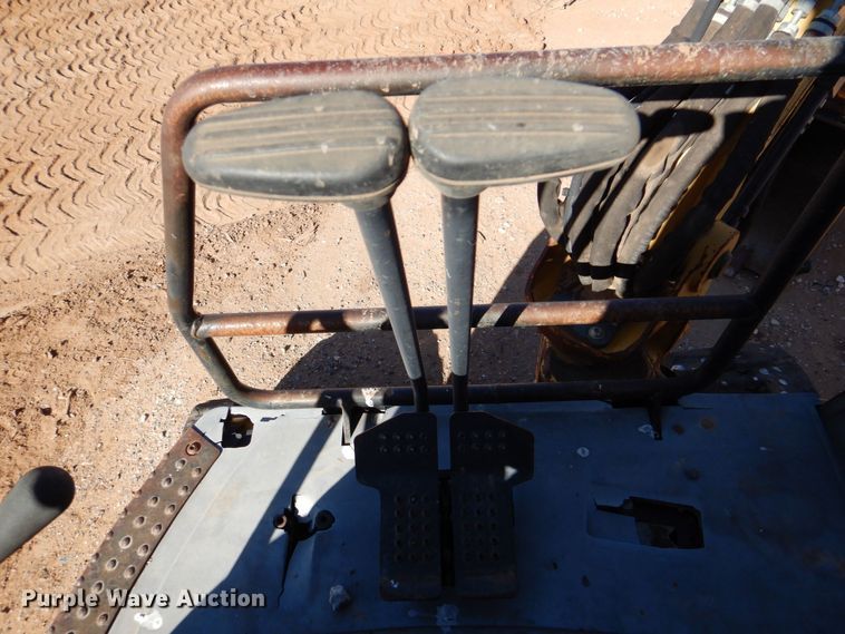 image for item DQ1910 2006 Caterpillar 303CCR  mini excavator