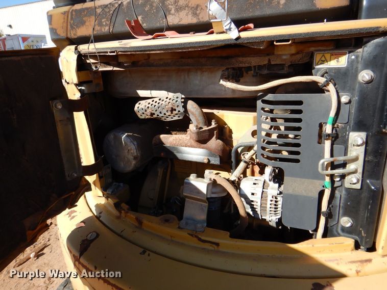 image for item DQ1910 2006 Caterpillar 303CCR  mini excavator