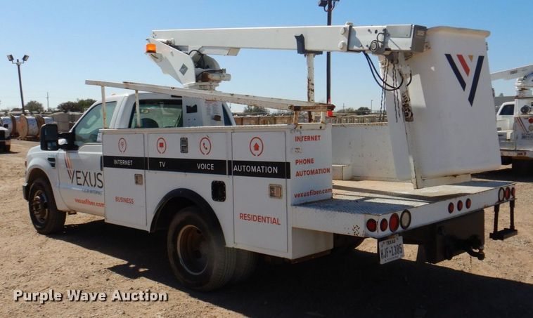 image for item DQ1911 2008 Ford F350 Super Duty XL  bucket truck