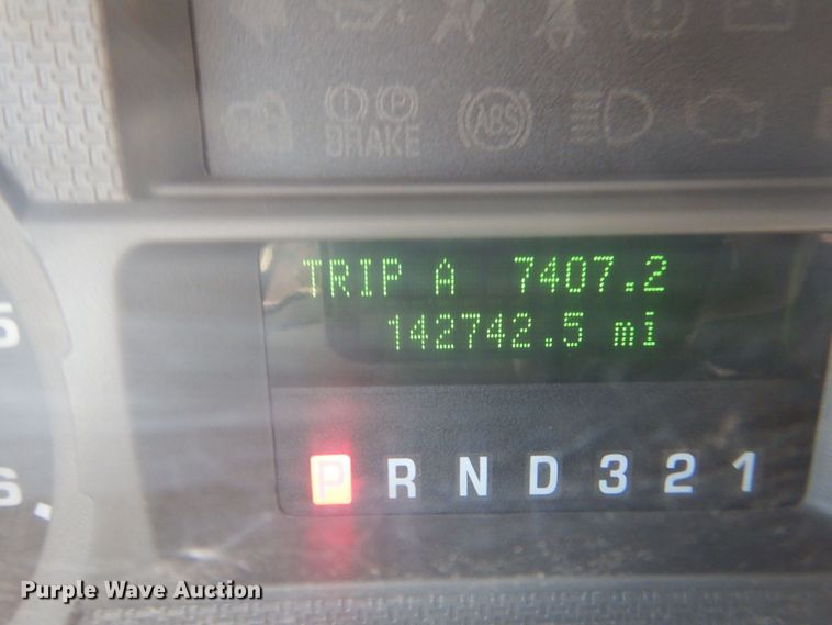 image for item DQ1911 2008 Ford F350 Super Duty XL  bucket truck