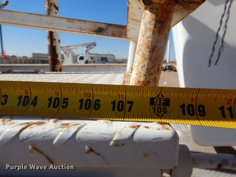 image for item DQ1911 2008 Ford F350 Super Duty XL  bucket truck