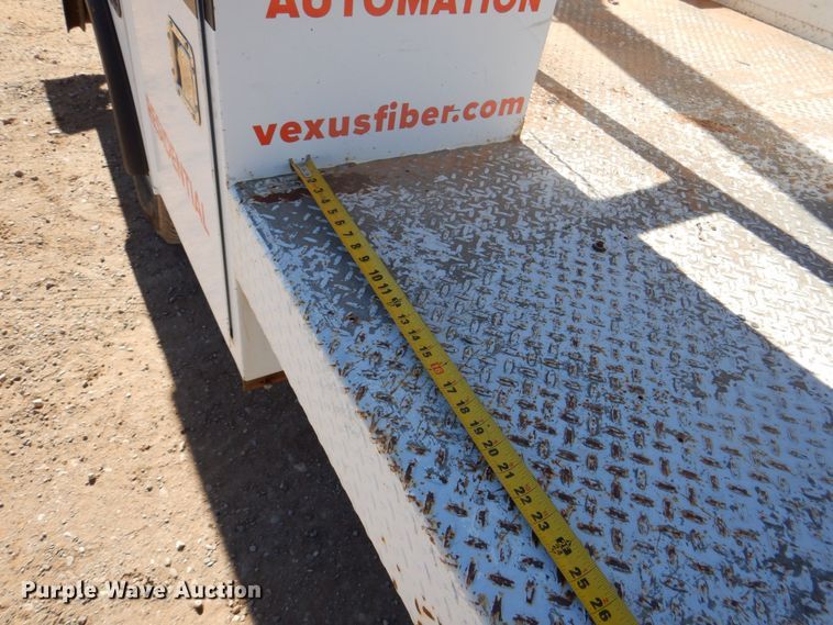 image for item DQ1911 2008 Ford F350 Super Duty XL  bucket truck