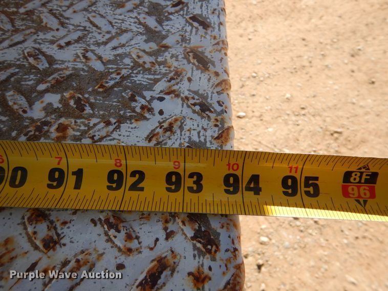 image for item DQ1911 2008 Ford F350 Super Duty XL  bucket truck