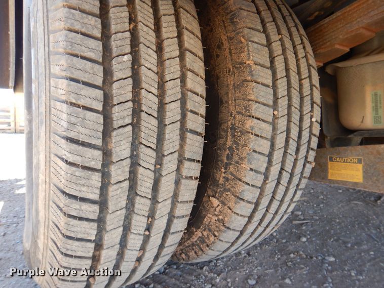 image for item DQ1911 2008 Ford F350 Super Duty XL  bucket truck