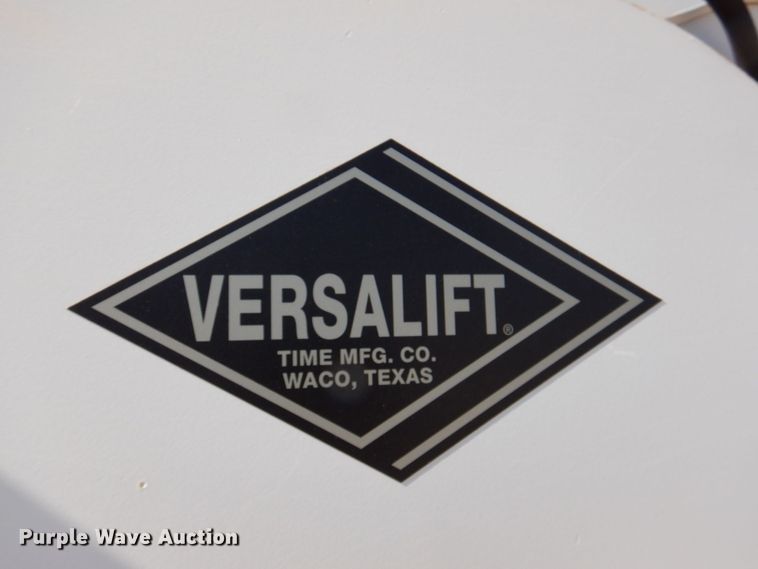 image for item DQ1911 2008 Ford F350 Super Duty XL  bucket truck