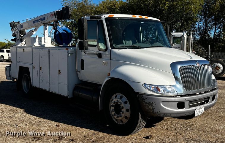 image for item DQ1915 2007 International 4300  utility / service truck