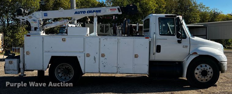 image for item DQ1915 2007 International 4300  utility / service truck