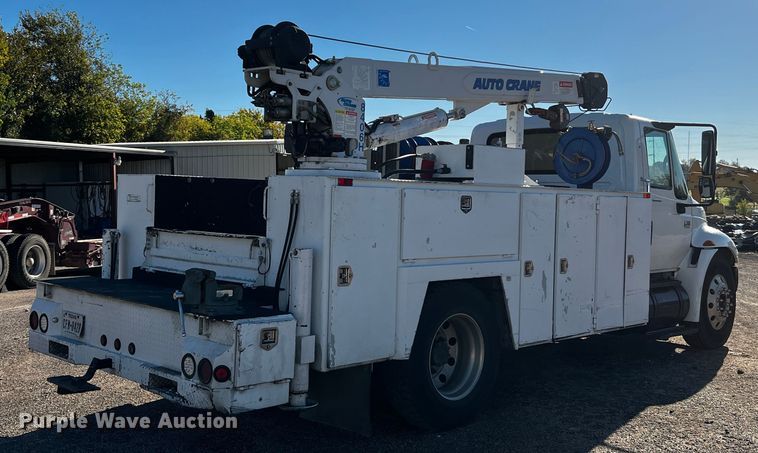 image for item DQ1915 2007 International 4300  utility / service truck