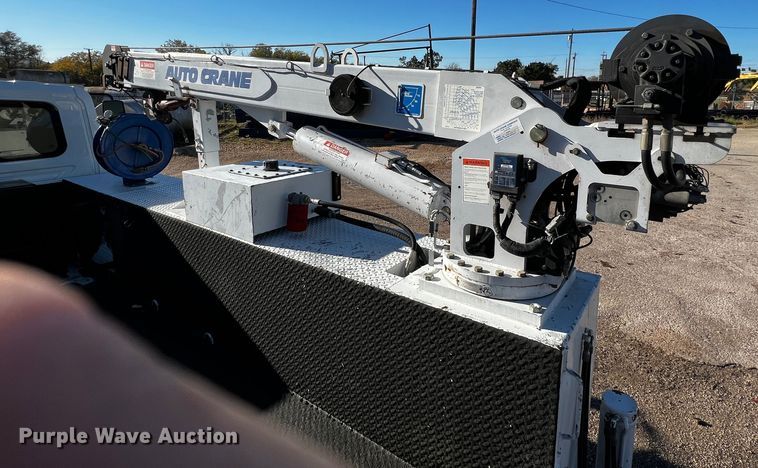 image for item DQ1915 2007 International 4300  utility / service truck