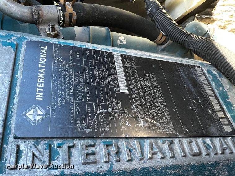 image for item DQ1915 2007 International 4300  utility / service truck