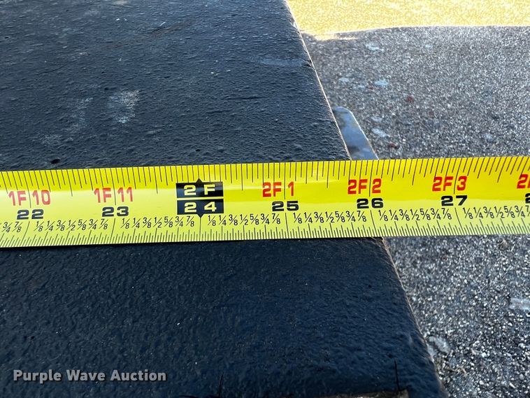 image for item DQ1915 2007 International 4300  utility / service truck