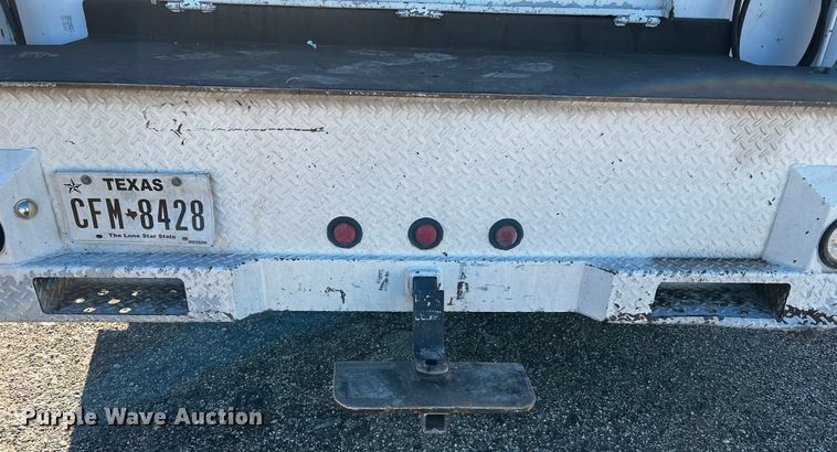 image for item DQ1915 2007 International 4300  utility / service truck