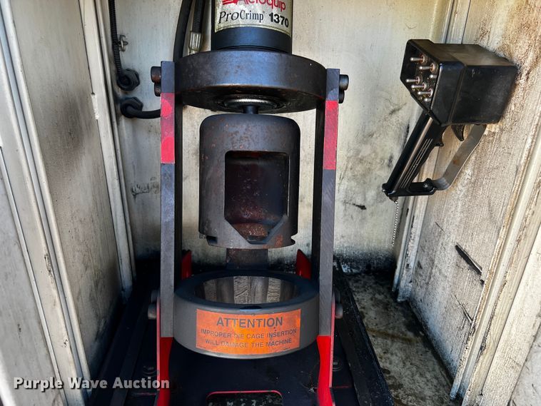 image for item DQ1915 2007 International 4300  utility / service truck