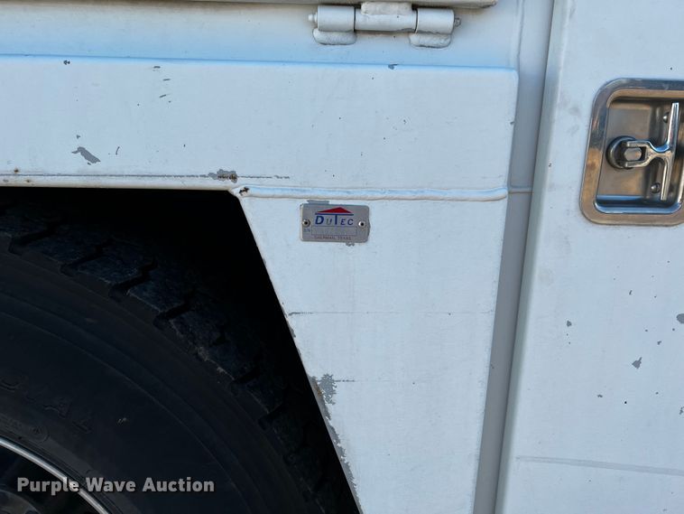 image for item DQ1915 2007 International 4300  utility / service truck