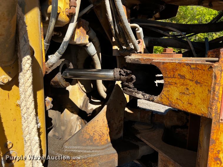 image for item DQ1916 1981 Caterpillar 950B  wheel loader