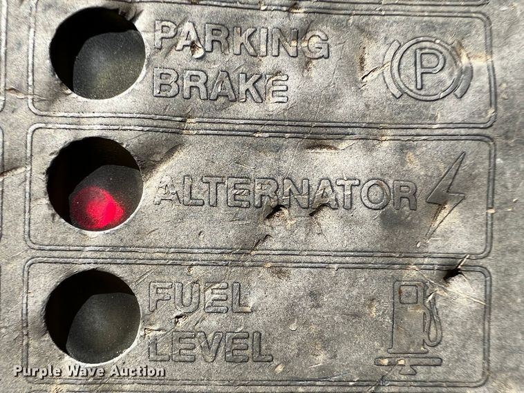 image for item DQ1916 1981 Caterpillar 950B  wheel loader