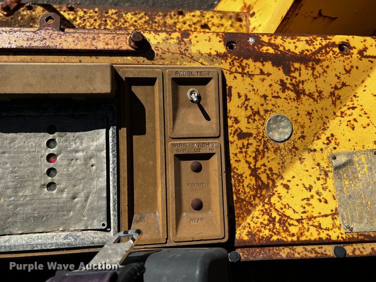 image for item DQ1916 1981 Caterpillar 950B  wheel loader