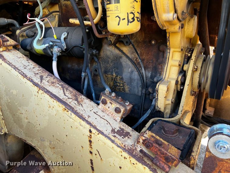 image for item DQ1916 1981 Caterpillar 950B  wheel loader