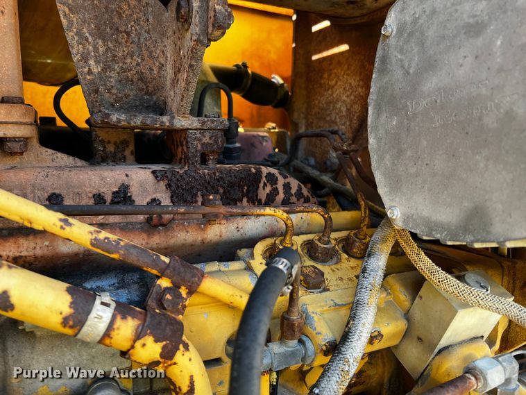 image for item DQ1916 1981 Caterpillar 950B  wheel loader