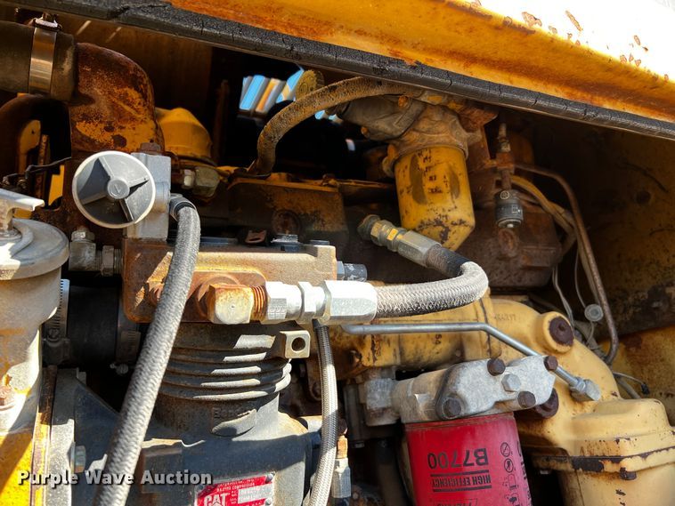 image for item DQ1916 1981 Caterpillar 950B  wheel loader