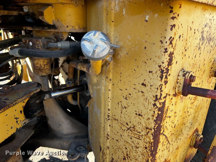 image for item DQ1916 1981 Caterpillar 950B  wheel loader