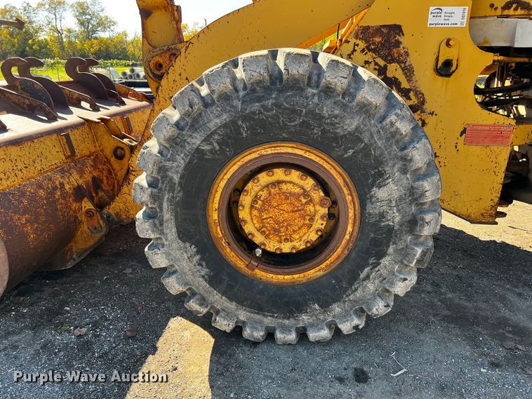 image for item DQ1916 1981 Caterpillar 950B  wheel loader