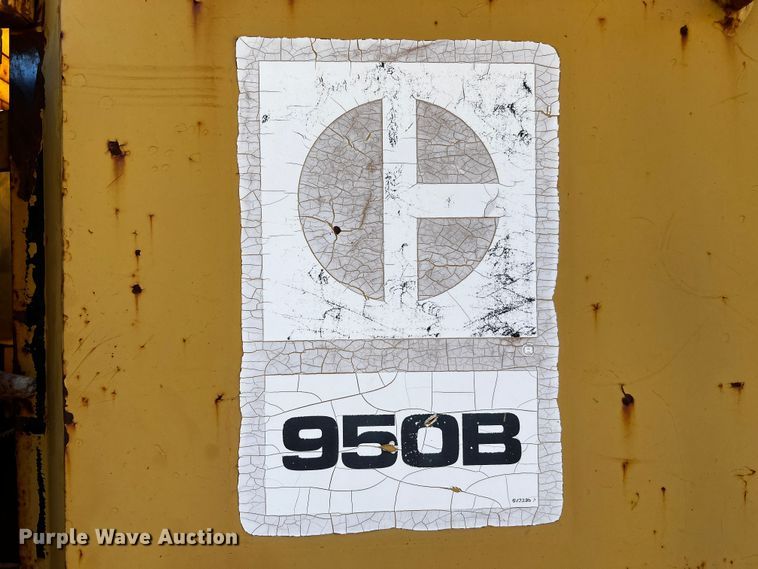 image for item DQ1916 1981 Caterpillar 950B  wheel loader