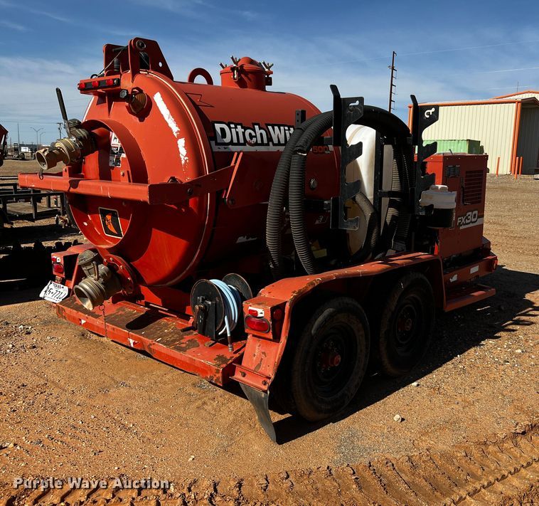 image for item DQ1920 2013 Ditch Witch FX30  vacuum excavator
