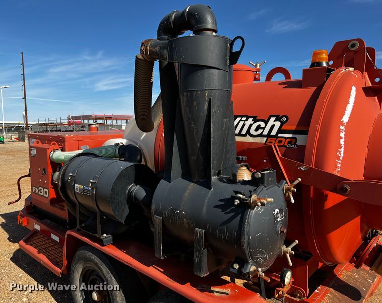 image for item DQ1920 2013 Ditch Witch FX30  vacuum excavator