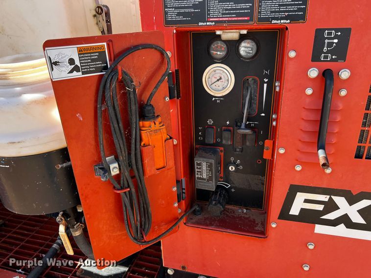 image for item DQ1920 2013 Ditch Witch FX30  vacuum excavator
