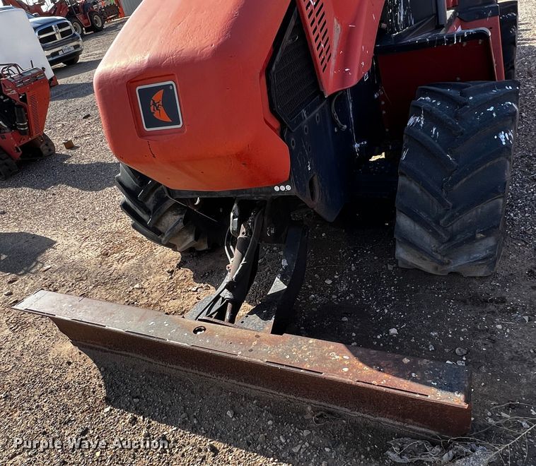 image for item DQ1921 2004 Ditch Witch RT115H  trencher