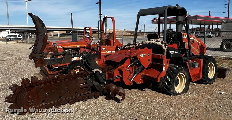 image for item DQ1921 2004 Ditch Witch RT115H  trencher