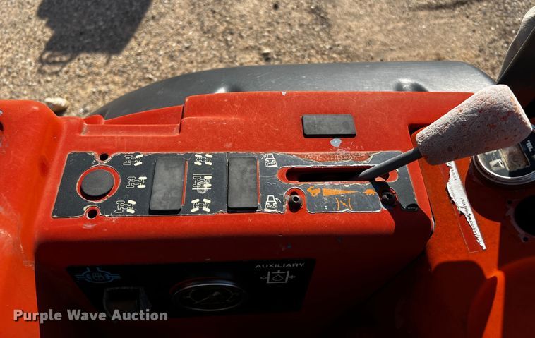 image for item DQ1921 2004 Ditch Witch RT115H  trencher