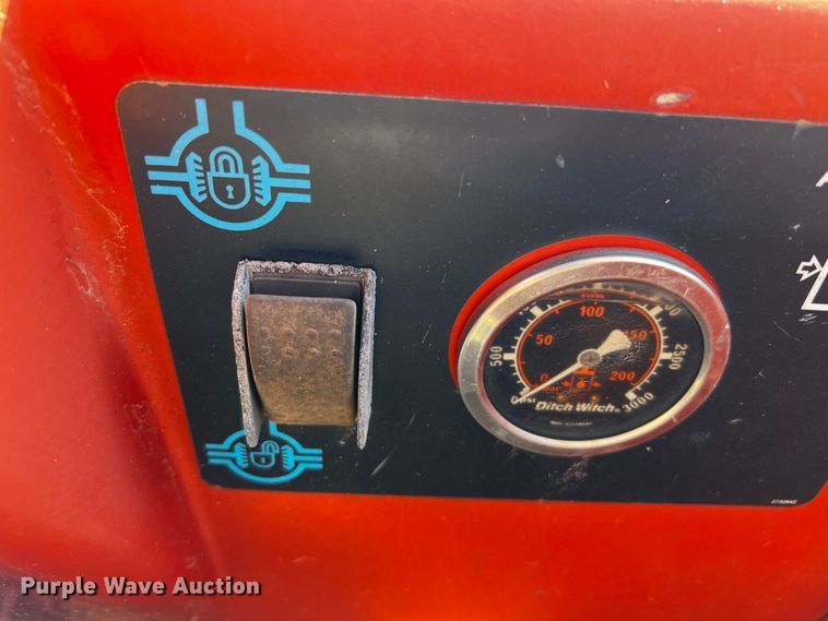 image for item DQ1921 2004 Ditch Witch RT115H  trencher