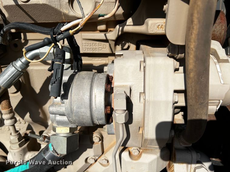 image for item DQ1921 2004 Ditch Witch RT115H  trencher