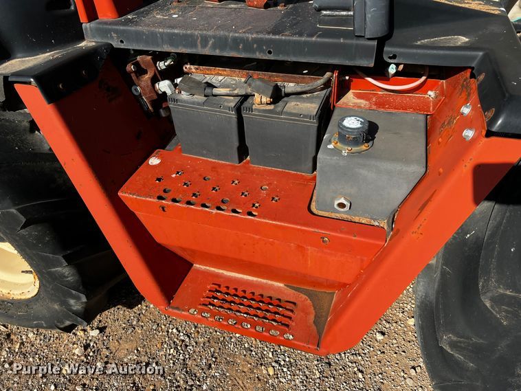 image for item DQ1921 2004 Ditch Witch RT115H  trencher