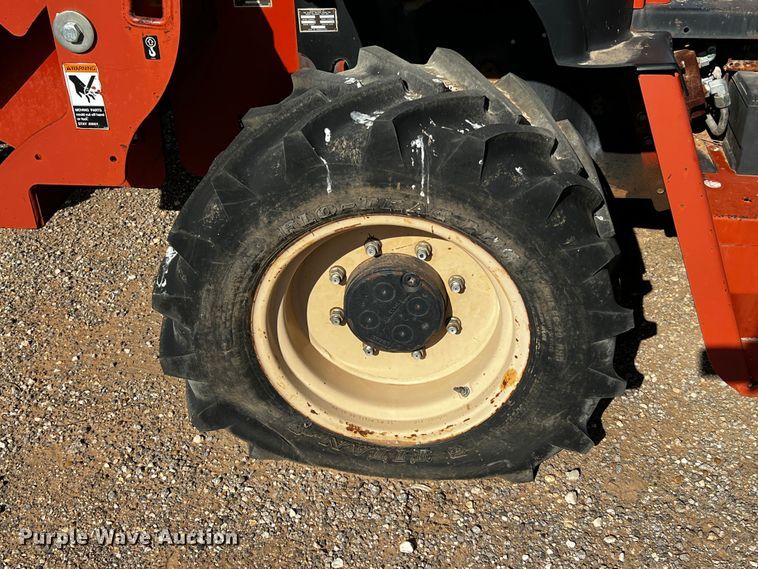 image for item DQ1921 2004 Ditch Witch RT115H  trencher