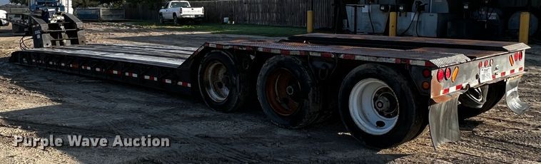 image for item DQ1925 1999 Eager Beaver 50GSL  lowboy equipment trailer