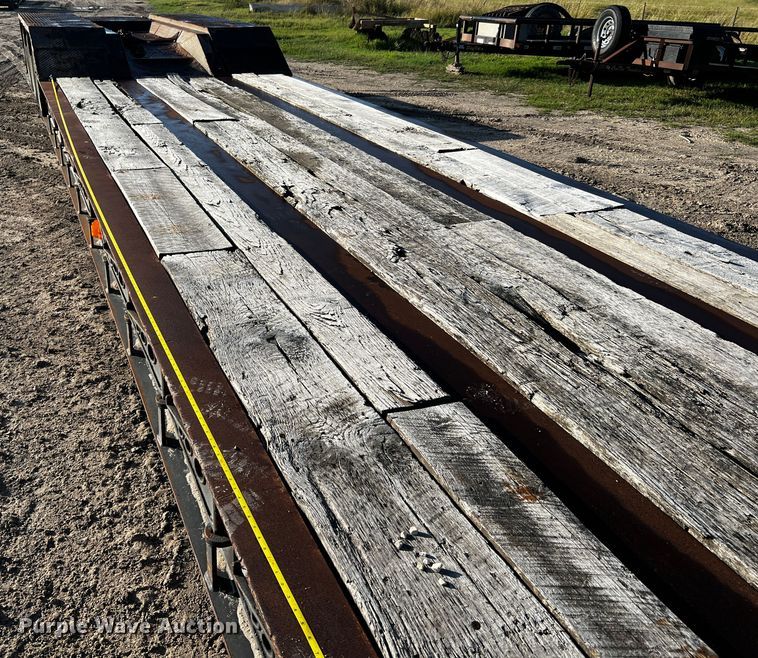 image for item DQ1925 1999 Eager Beaver 50GSL  lowboy equipment trailer