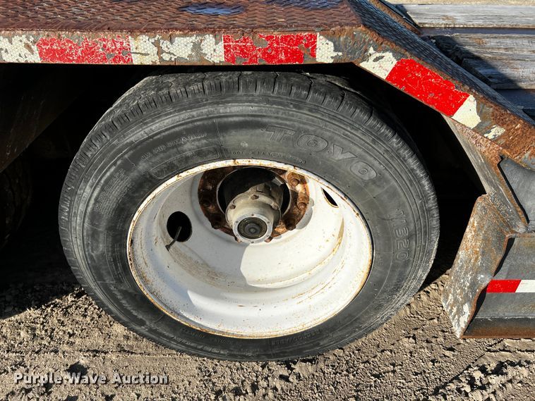 image for item DQ1925 1999 Eager Beaver 50GSL  lowboy equipment trailer