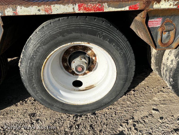 image for item DQ1925 1999 Eager Beaver 50GSL  lowboy equipment trailer