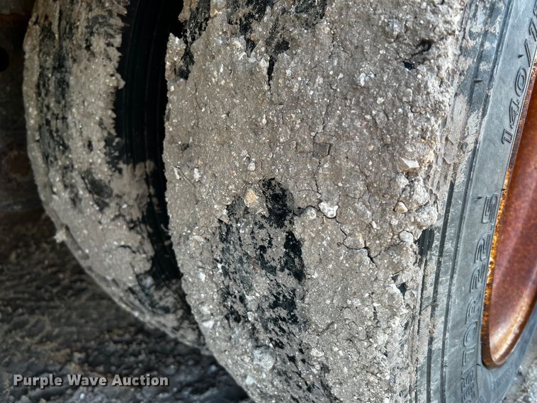 image for item DQ1925 1999 Eager Beaver 50GSL  lowboy equipment trailer