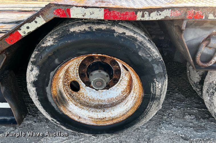 image for item DQ1925 1999 Eager Beaver 50GSL  lowboy equipment trailer