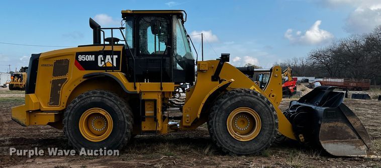 image for item DQ1926 2019 Caterpillar 950M  wheel loader