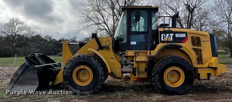 image for item DQ1926 2019 Caterpillar 950M  wheel loader